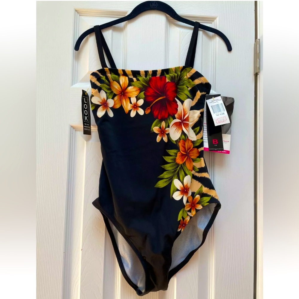 NEW WOMEN'S ROXANNE ONE PIECE BLACK/RED/BONE/GREEN LINED FRONT SWIMSUITE